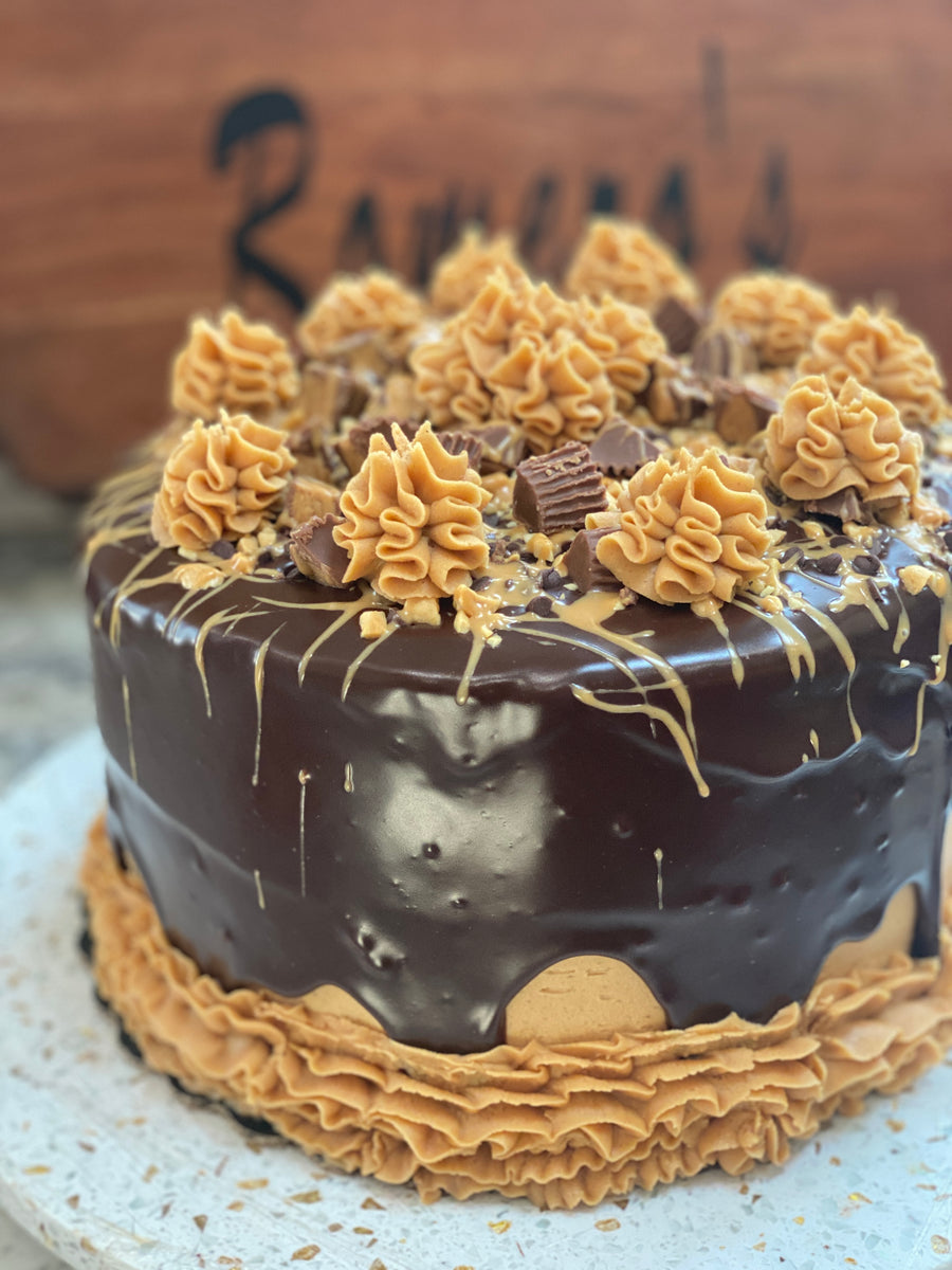 Chocolate Peanut Butter Cup Cake {Peanut Butter Chocolate Heaven}